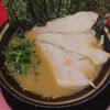 家系ラーメン 王道家直伝 との丸家  八潮店