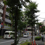 煮干し中華そば 一剣 - 桜の苗木もデカくなったな～