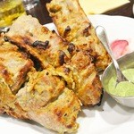 アーンドラ・ダイニング - ラム・チョップ（アーンドラ風羊肉のカシューナッツ窯焼き）