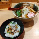 Yaki Ago Shio Ramen Takahashi - 『"得"製 焼きあご塩らー麺』『和風チャーシュー丼』