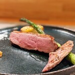 h:armonia - フランス・シャラン産鴨胸肉 炭火焼