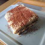 ハレノヒ珈琲店 - ティラミスセット(たそがれブレンド) 1,000円(税込)