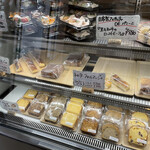 ジリーニ・リザイア - ワインあてセット、フォカッチャパニーニ