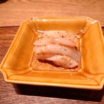 虎白 - 芋茎を出汁で炊いて梅と胡麻で和えてある