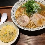 味華 - ゆず醤油らーめんの半チャンセット