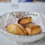 シグネチャー - プチバケット、パンオレ、サワードゥー