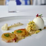 シグネチャー - ミモザ風で可愛らしい盛り付け。