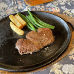 ステーキにこにこ牛 - 