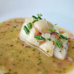 シグネチャー - 太刀魚は肉厚でふっくらとしていて美味しく、存在感がありました。