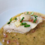 シグネチャー - 太刀魚の上には珍しい“シーアスパラガス”（厚岸草）があります。