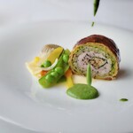 シグネチャー - ソースベネティエンヌが目の前でかけられます。