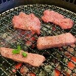 炭火焼肉　じもんじゅ - 