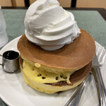 梅香堂 - クリームホットケーキのセット ¥1,050 (カフェオレは写真を忘れた)