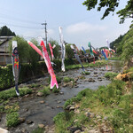 茶房 川端家 - 店前の小川の風景