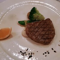 ヴィノ・ヒラタ - 