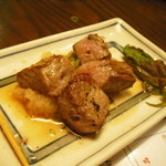 力丸 法善寺横丁 炉ばた焼 水かけ茶屋 - 牛串（また食べた・・ごめんなさい）