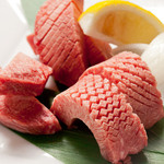 焼肉あさだ - 厚切りタン　赤身タン・特上塩タン・特上厚切塩タンと３種類からお好みのタンが選べ奥が深い味わいを満喫できます！