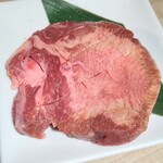 和牛焼肉食べ放題　肉屋の台所 - 厚切り牛タン