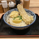 難波千日前 釜たけうどん - ちく玉天ぶっかけ並（880円）