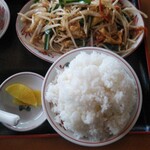 Fukurin - 日替りランチB玉子とニラもやし＋鶏唐揚（２コ）定食ご飯大盛り