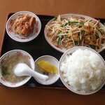 Fukurin - 日替りランチB玉子とニラもやし＋鶏唐揚（２コ）定食ご飯大盛り