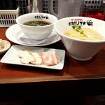 ラーメンラボ。ヒカリノサキ - 