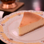 カフェ・ド・巴里 - 【ケーキセット@税込830円】ベイクドチーズケーキ