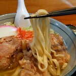 Okinawa Soba - 平たい麺