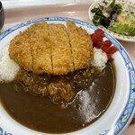 東京理科大学　学生食堂 - カツカレー490円 サラダ50円