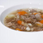 イタリア料理 樋渡 - 肉と野菜のスープ