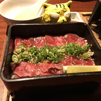 いせもん本店 - レアステーキ重梅
