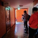 一条流がんこ総本家分家四谷荒木町 - 到着時には２階フロアーの真ん中位で行列35人目！