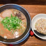 天翔ら～めん - 味玉天翔ラーメン・半チャーハンセット