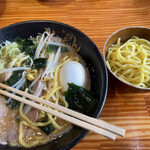 ラーメンショップ とんちゃん - 料理写真: