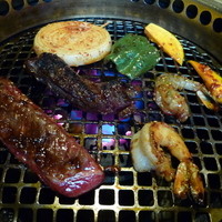 焼肉の龍園 小倉本店 - 火力は結構強く、油断すると焼け過ぎます（笑）