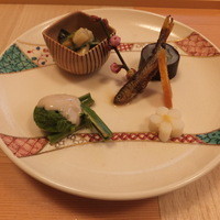京夕け　善哉 - たけのこ・いかの酢味噌和え・こごみ・ユリ根の梅花仕立て・