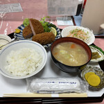 和食処 もと木 - ハムカツ・クリームコロッケ定食