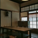 喫茶とスペース ヒロノバ - 店内、奥には座敷もあり