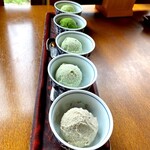 茶フェ ちゃきち - 日本茶ジェラート5点盛り(抹茶一段、抹茶五段、玉露、ほうじ茶、玄米茶)