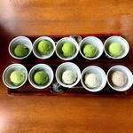 Chafe Chaki Chi - 利きジェラート5点盛り2種…抹茶ジェラート(五段階の抹茶)･日本茶ジェラート5点盛り