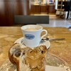 Balzer - 料理写真:コーヒークリームの Mini croissant (1€) と Cappuccino (1.7€) 安い！こんなおいしい朝食は未だ嘗てない