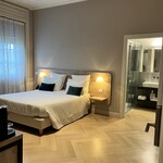 Balzer - 天井の高い大きな良い部屋で 137€/泊 でした。