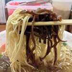 しぇからしか - ラーメン きくらげ追加　麺バリカタ　麺､きくらげリフト