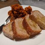 Tre Tre Sette - イタリア 仔牛タンとンドゥイヤのパテ