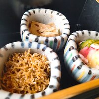 京料理 入舟 - ちりめん山椒など京都らしい小皿が嬉しい