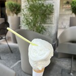 Balzer - Latte(ミルク)ひと玉を頼むと大盛りにしてくれた 