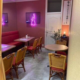 Stylish private room can be reserved for 6-11 people ♫ This is a private room at the 3rd store nearby.