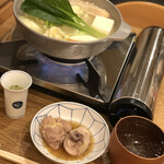 もつ鍋・水炊き 博多若杉 - 