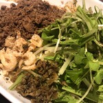 四川担担麺 阿吽 - 白胡麻つゆ無し担担麺(辛さ3･痺れ4) 960円