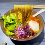 うずとかみなり - 平打ちの中太麺